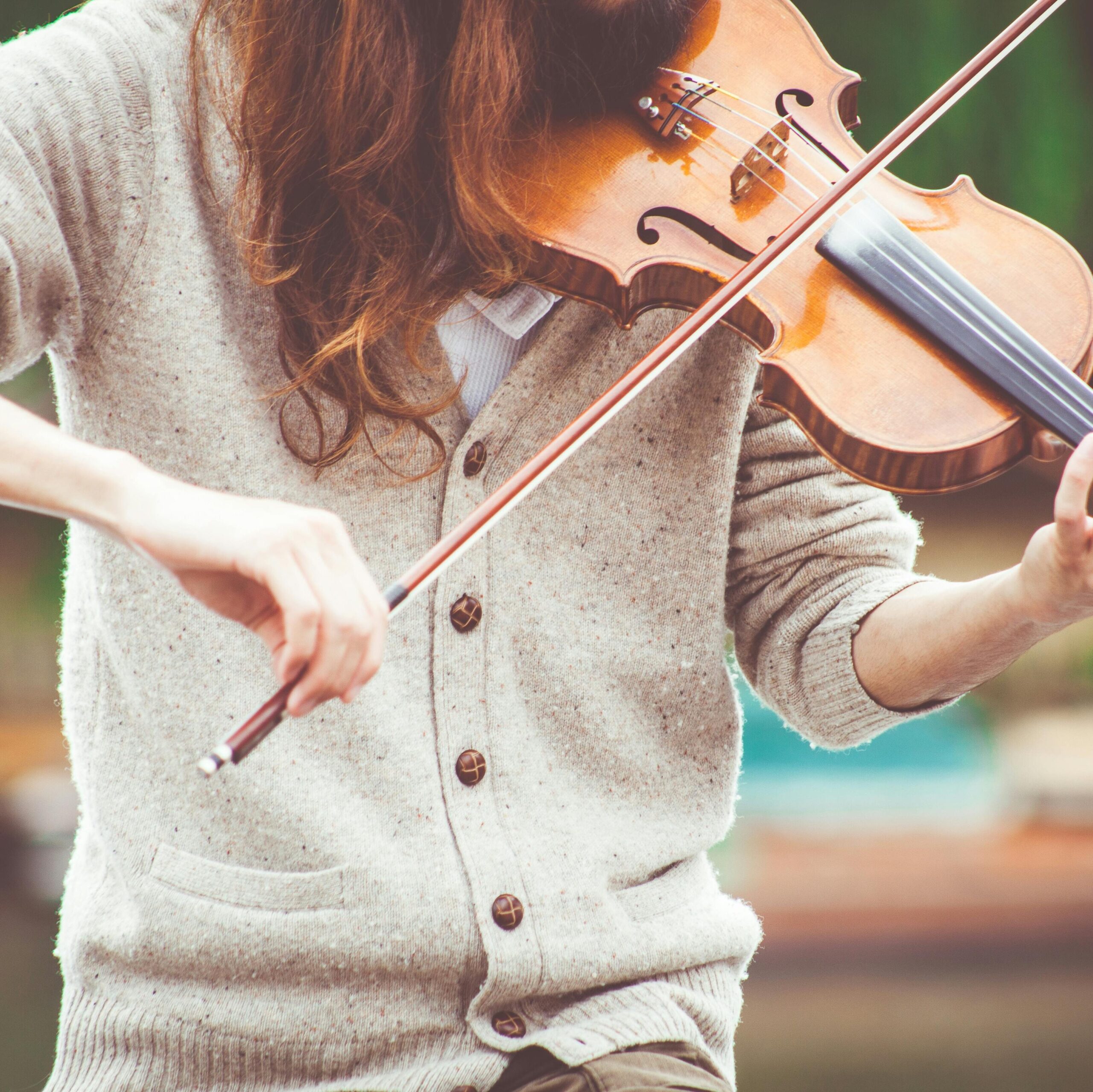 Kuvituskuva: viulunsoittaja